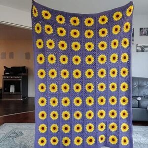 Sunflower Patterned Purple and Yellow Blanket